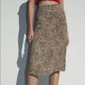 BRANDY MELVILLE PHEOBE SKIRT